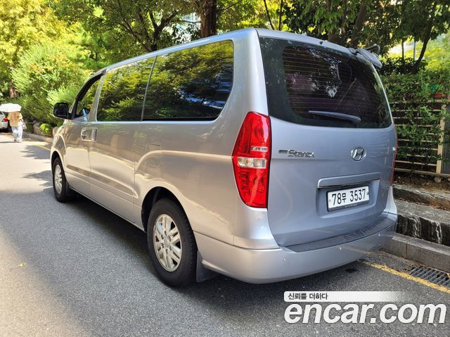 Hyundai Starex 12-Seater Wagon Smart — пробег 125 694 км — фото 4 из 5