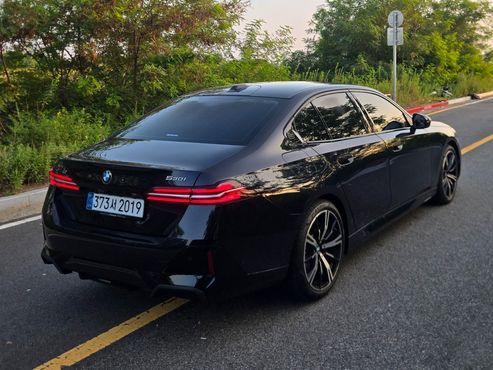 BMW 5-Series 530i xDrive M Sport — пробег 7 000 км — фото 5 из 5