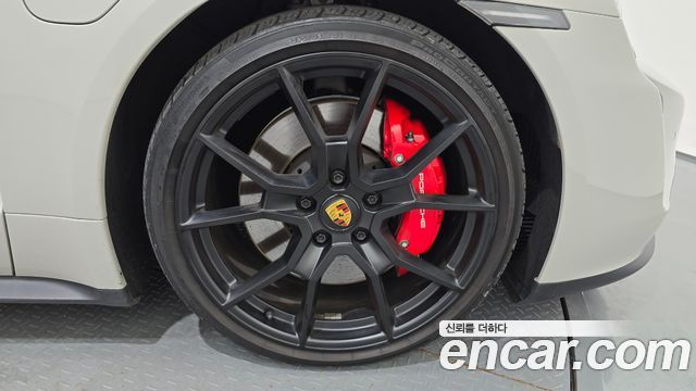 Porsche Taycan из Кореи Encar