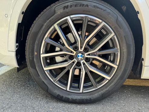BMW iX1 eDrive 20 M Sport — пробег 399 км — фото 5 из 5