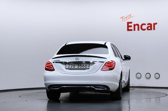 Mercedes-Benz C-Class C220 d Avantgarde — пробег 85 612 км — фото 4 из 5
