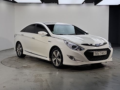 Hyundai Sonata 2.0 Premier — пробег 180 000 км — фото 2 из 5