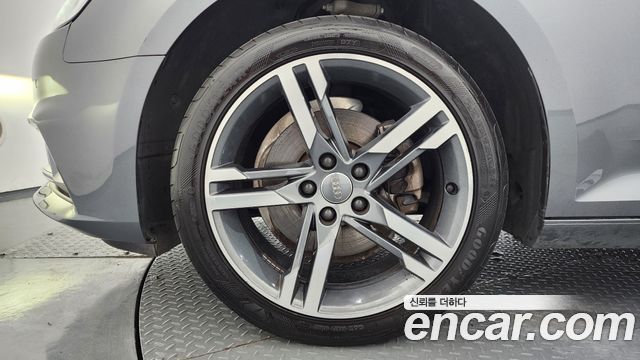 Audi A4 из Кореи Encar