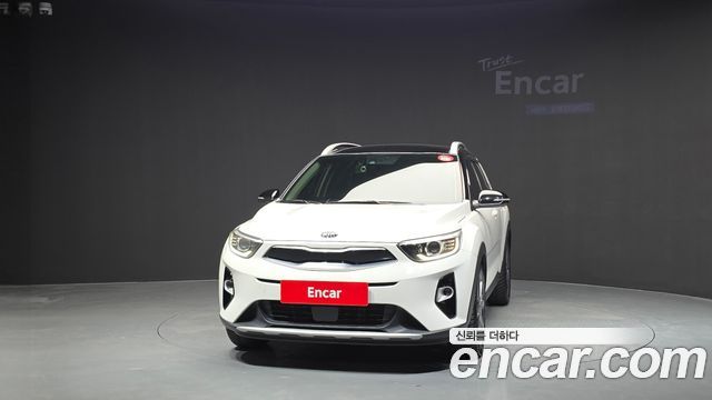 Kia Stonic из Кореи Encar