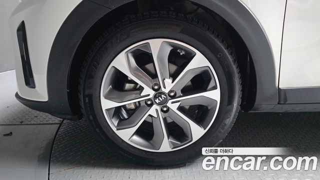 Kia Stonic из Кореи Encar