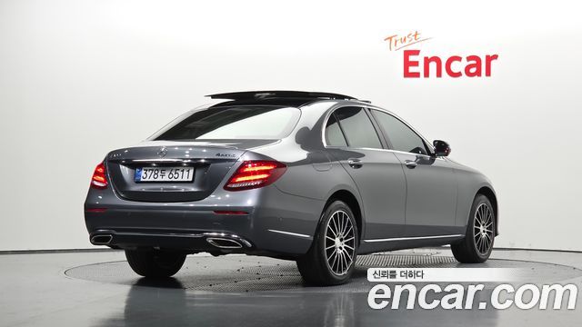 Mercedes-Benz E-Class из Кореи Encar