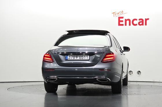 Mercedes-Benz E-Class E300 4MATIC Exclusive — пробег 78 025 км — фото 4 из 5