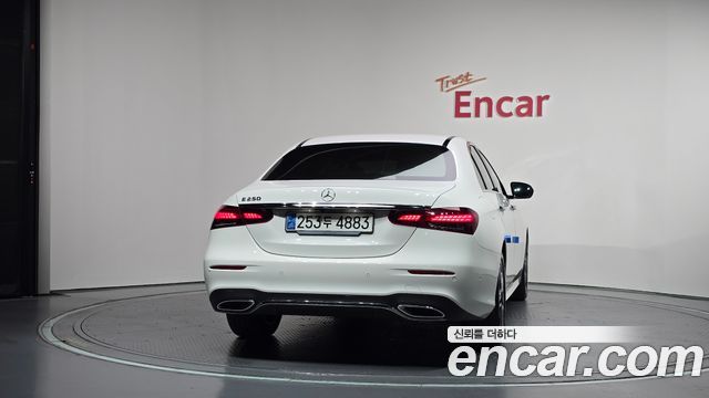 Mercedes-Benz E-Class из Кореи Encar