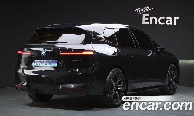 BMW iX из Кореи Encar