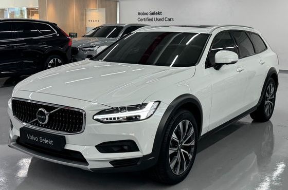 Volvo V90 B5 Ultra AWD — пробег 8 128 км — фото 1 из 5