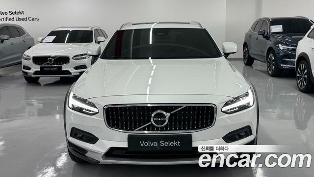 Volvo V90 B5 Ultra AWD — пробег 8 128 км — фото 3 из 5