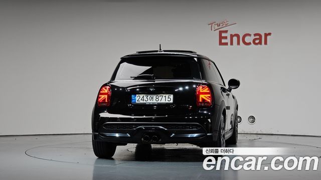 Mini Cooper Classic Launch Pack Third Generation — пробег 69 774 км — фото 4 из 5