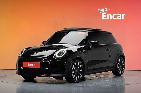 Mini Cooper Classic Launch Pack Third Generation — пробег 69 774 км — фото 1 из 5