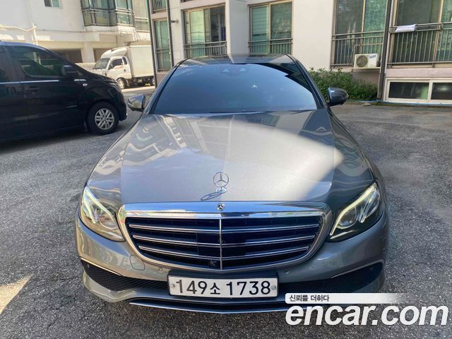 Mercedes-Benz E-Class E300 4MATIC Exclusive — пробег 164 000 км — фото 1 из 5