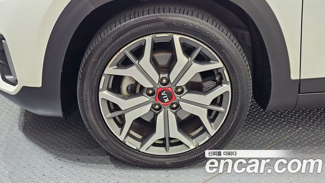 Kia Seltos из Кореи Encar