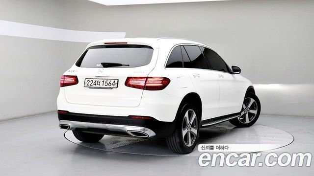 Mercedes-Benz GLC-Class GLC300 4MATIC — пробег 97 437 км — фото 2 из 5