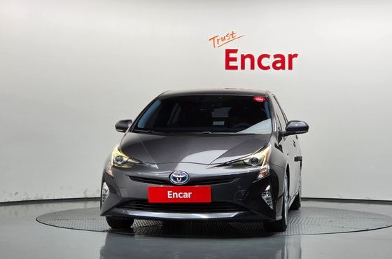 Toyota Prius 1.8 E — пробег 128 682 км — фото 3 из 5