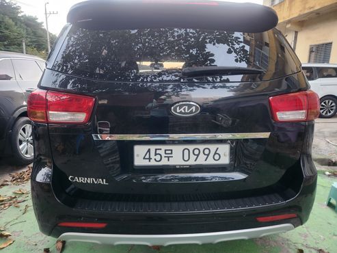 Kia Carnival 9-seater Noblesse — пробег 185 000 км — фото 3 из 5