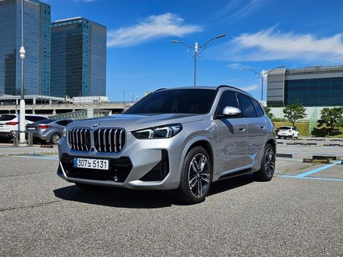 BMW X1 xDrive 20i M Sport — пробег 19 500 км — фото 3 из 5