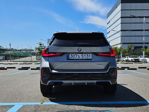 BMW X1 xDrive 20i M Sport — пробег 19 500 км — фото 5 из 5