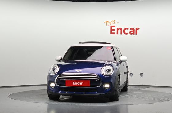 Mini Cooper 5Door Mid 3rd — пробег 115 912 км — фото 3 из 5