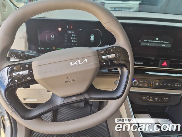 Kia Carnival HEV 7-Seater X Line — пробег 1 000 км — фото 4 из 5