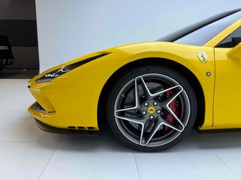 Ferrari F8 3.9 V8 — пробег 16 800 км — фото 4 из 5