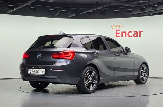 BMW 1-Series 118d Sport 5Door — пробег 155 298 км — фото 2 из 5
