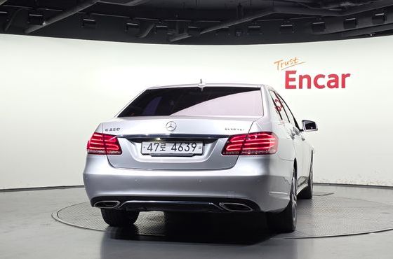 Mercedes-Benz E-Class E250 BlueTec 4MATIC AV — пробег 167 384 км — фото 4 из 5