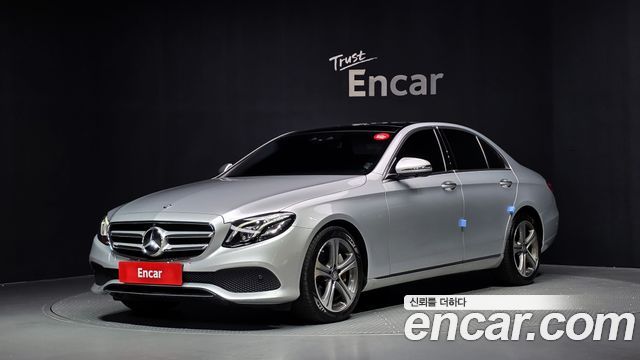 Mercedes-Benz E-Class E300 4MATIC Avnatgarde — пробег 57 430 км — фото 1 из 5
