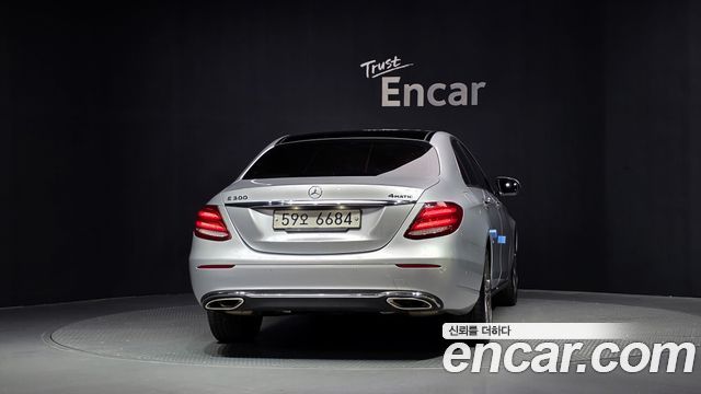 Mercedes-Benz E-Class E300 4MATIC Avnatgarde — пробег 57 430 км — фото 4 из 5