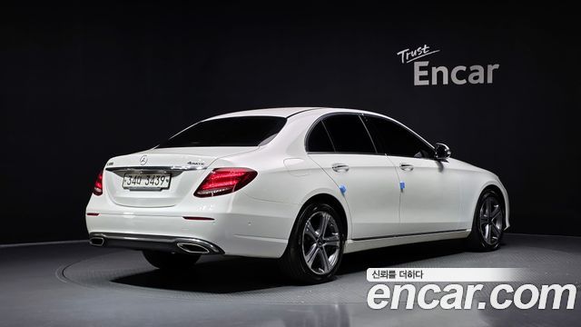 Mercedes-Benz E-Class E300 4MATIC Avnatgarde — пробег 184 815 км — фото 2 из 5