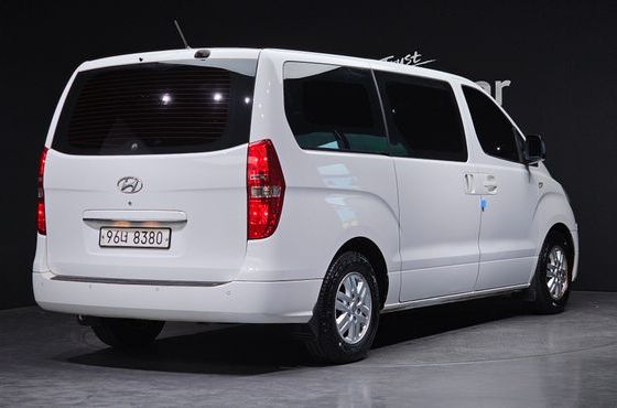 Hyundai Starex 5-Seater VAN Smart — пробег 239 263 км — фото 2 из 5