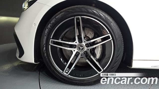 Mercedes-Benz E-Class E300 4MATIC AMG Line — пробег 46 908 км — фото 5 из 5