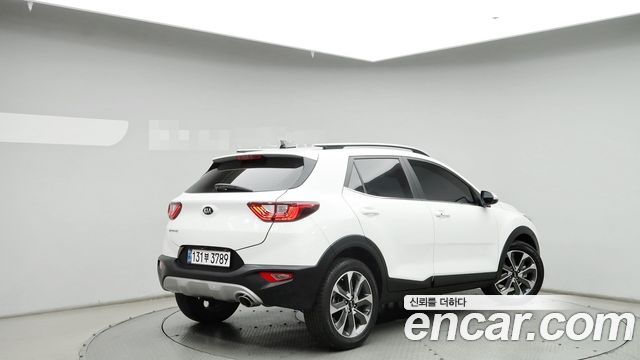 Kia Stonic из Кореи Encar