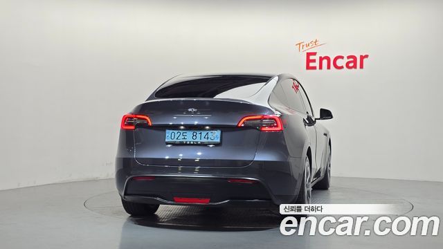 Tesla Model Y Standard Range RWD — пробег 185 076 км — фото 4 из 5