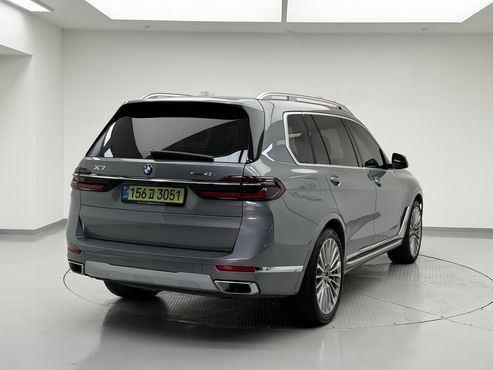 BMW X7 xDrive 40d Design Pure Excellence 7-Seater — пробег 10 600 км — фото 4 из 5