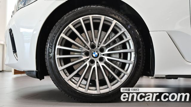 BMW Gran Turismo 640i xDrive Luxury — пробег 61 132 км — фото 5 из 5