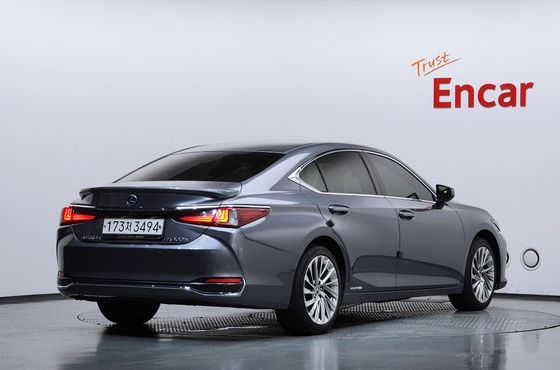 Lexus ES Luxury Plus — пробег 121 865 км — фото 2 из 5