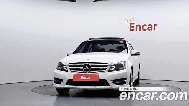 Mercedes-Benz C-Class C200 CGI Avantgarde Style Package — пробег 135 885 км — фото 3 из 5