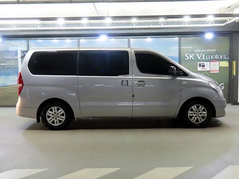 Hyundai Starex 12-Seater Wagon Smart — пробег 196 183 км — фото 3 из 5