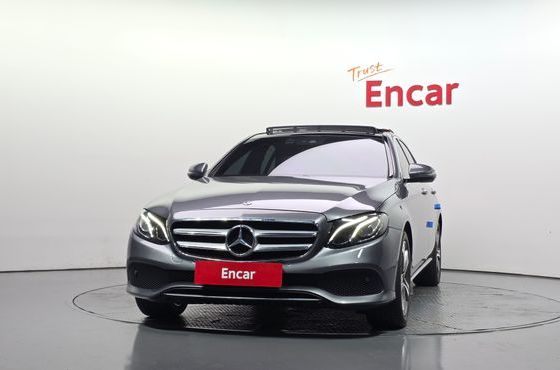 Mercedes-Benz E-Class E300 Avantgarde — пробег 72 297 км — фото 3 из 5