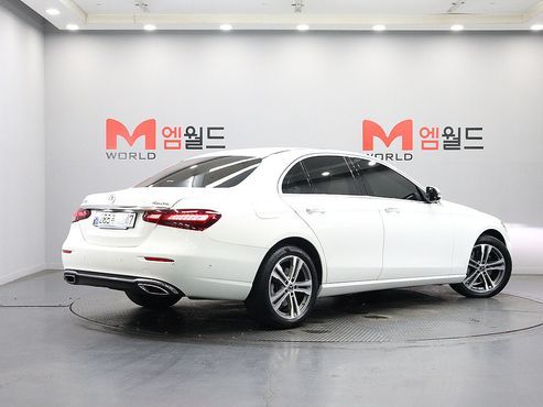 Mercedes-Benz E-Class E350 4MATIC Avantgarde — пробег 67 245 км — фото 4 из 5