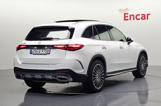 Mercedes-Benz GLC-Class GLC300 4MATIC AMG Line — пробег 39 442 км — фото 2 из 5
