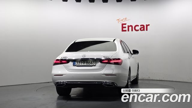 Mercedes-Benz E-Class E300e 4MATIC Exclusive — пробег 91 498 км — фото 4 из 5