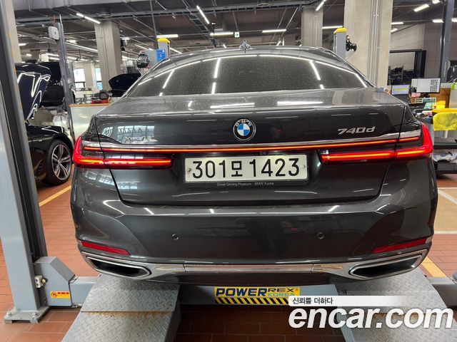 BMW 7-Series 740d xDrive Design Pure Excellence — пробег 63 800 км — фото 3 из 3
