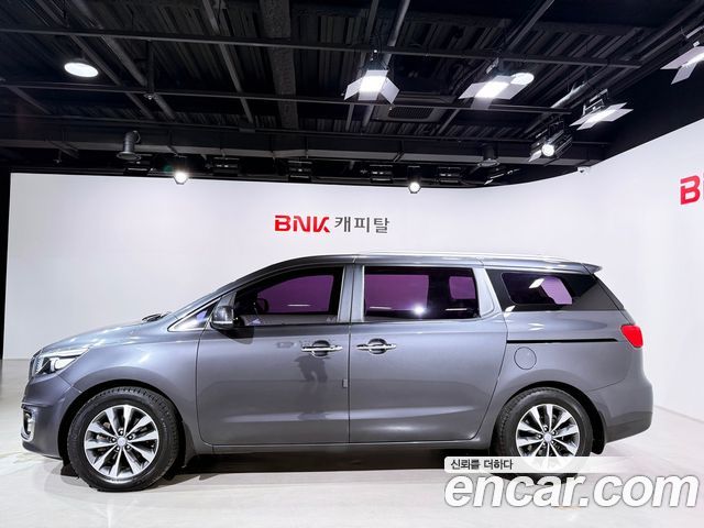 Kia Carnival из Кореи Encar