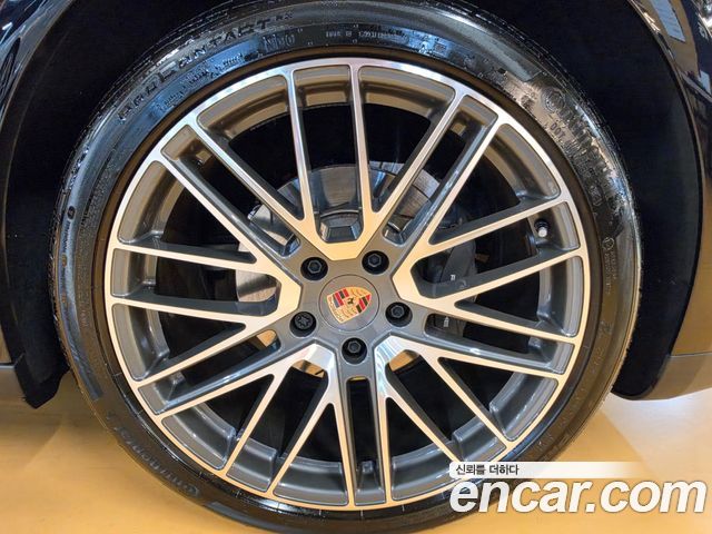 Porsche Panamera 2.9 AWD — пробег 23 000 км — фото 5 из 5