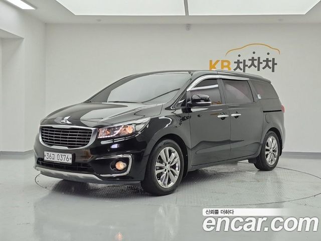 Kia Carnival 9-seater Prestige — пробег 198 519 км — фото 1 из 5