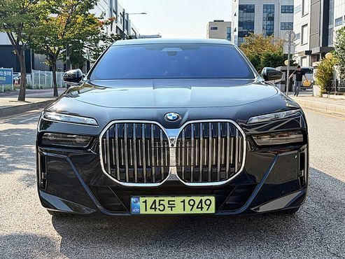 BMW 7-Series 740i xDrive M Sport — пробег 4 991 км — фото 3 из 5